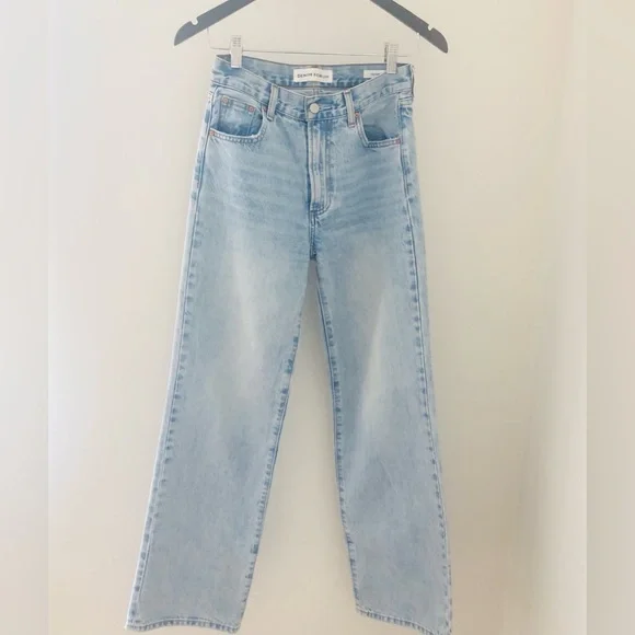 Like New Denim Forum Farrah Hi-Rise Wide Jeans - Picture 4 of 16
